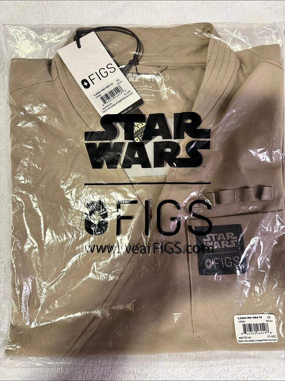 FIGS Star Wars x FIGS Graphic Tee Beige & Black XS NWT